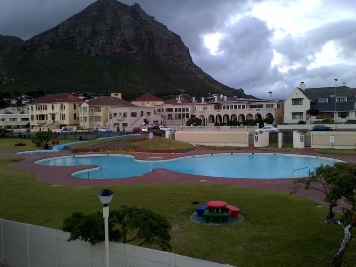 Royal@Sea2 Hotel Muizenberg Buitenkant foto
