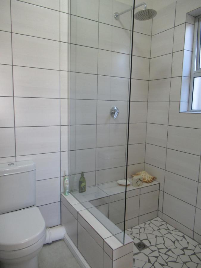 Royal@Sea2 Hotel Muizenberg Buitenkant foto