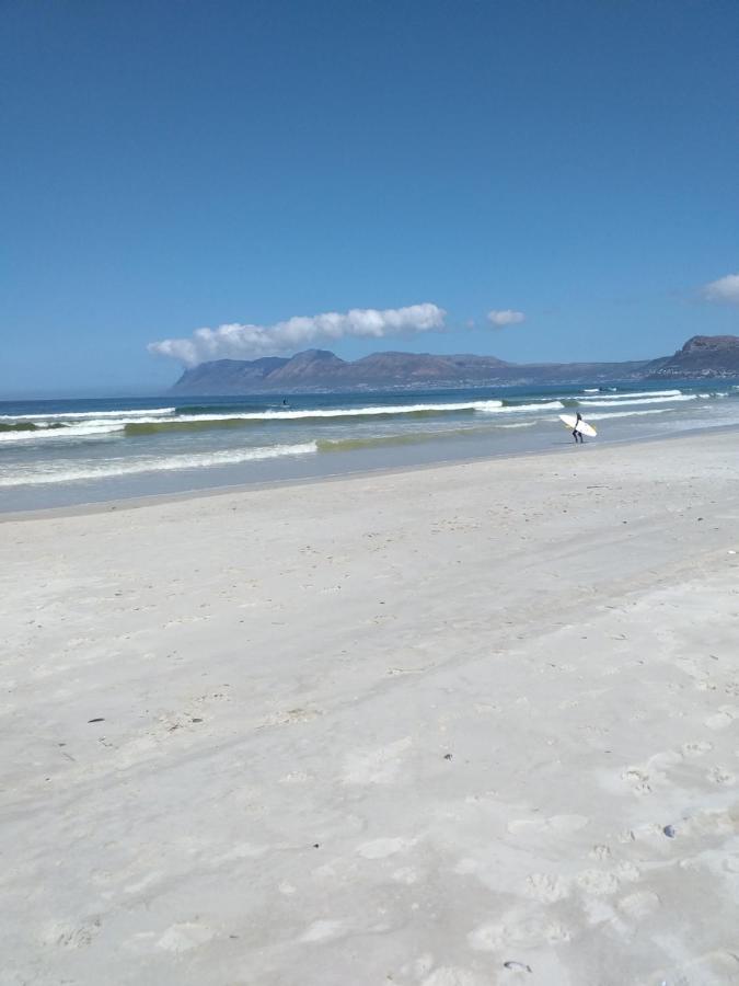 Royal@Sea2 Hotel Muizenberg Buitenkant foto